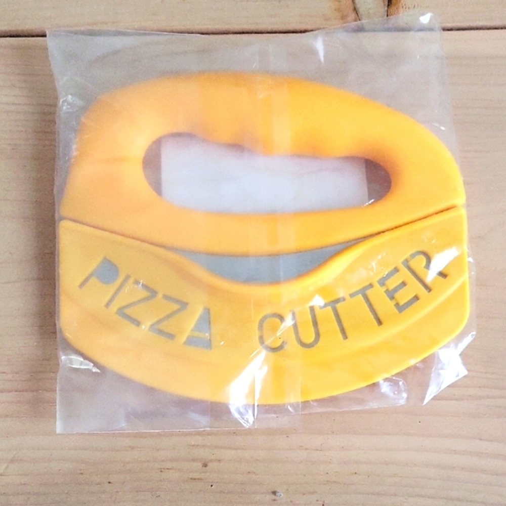 Yellow Gold Pizza Cutter Knife